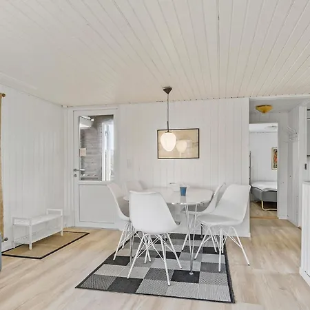 1 Bedroom Gorgeous In Ferienhaus